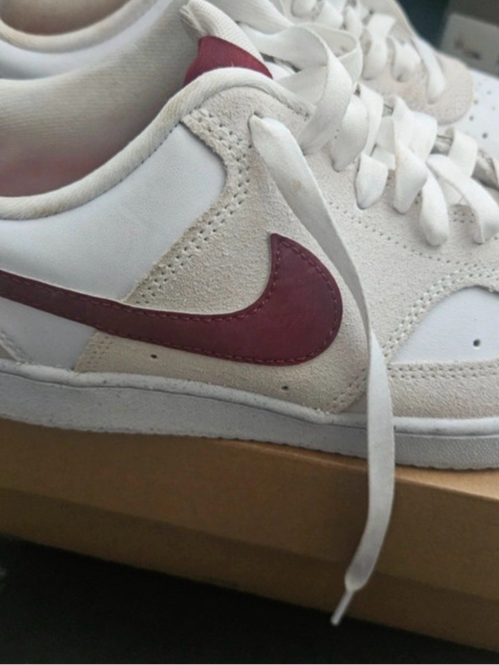 Nike Women Retro Low-Top Sneaker in Off-White and Burgundy